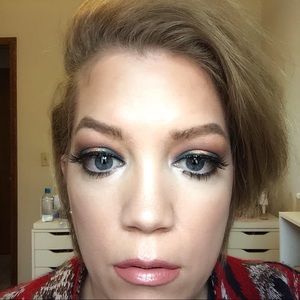 Meet your Posher, Lacee